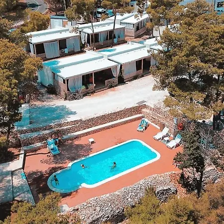 Boutique Bunja Campsite Supetar